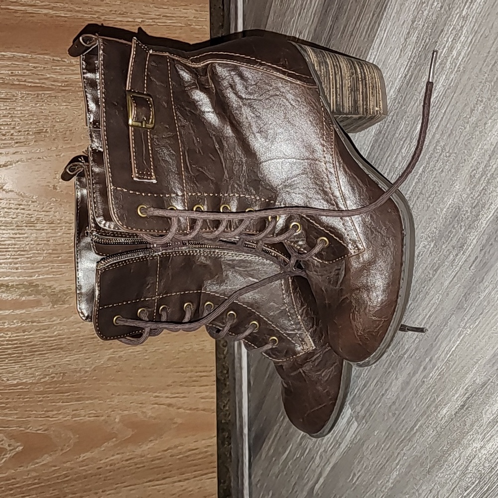 Brown Zip Diba 7.5 Boots